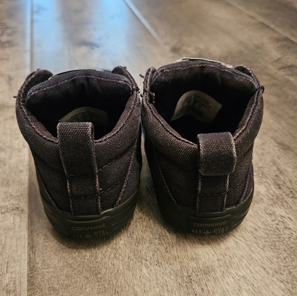 Converse high top toddler shoes - Picture 5 of 9